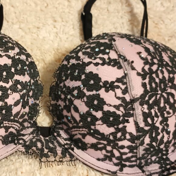 EUC~Victoria Secret's Very Sexy Push-Up Bra with Flowers & Tiny Gems (Size: 32C) - Picture 3 of 6